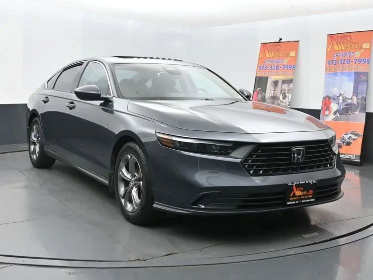 Used 2023 Honda Accord EX image 2