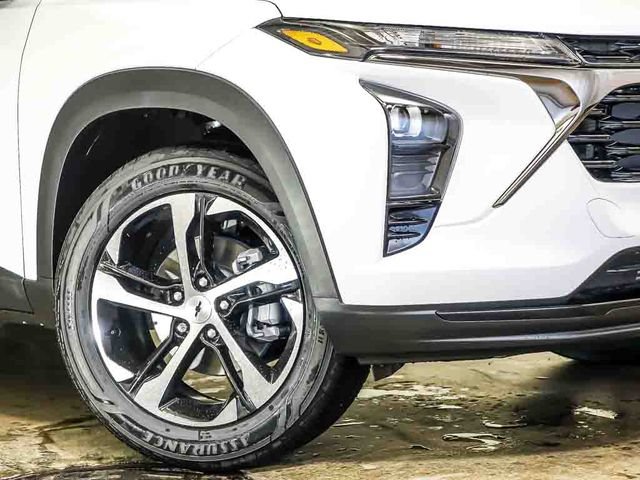 New 2026 Chevrolet Trax RS FWD image 4