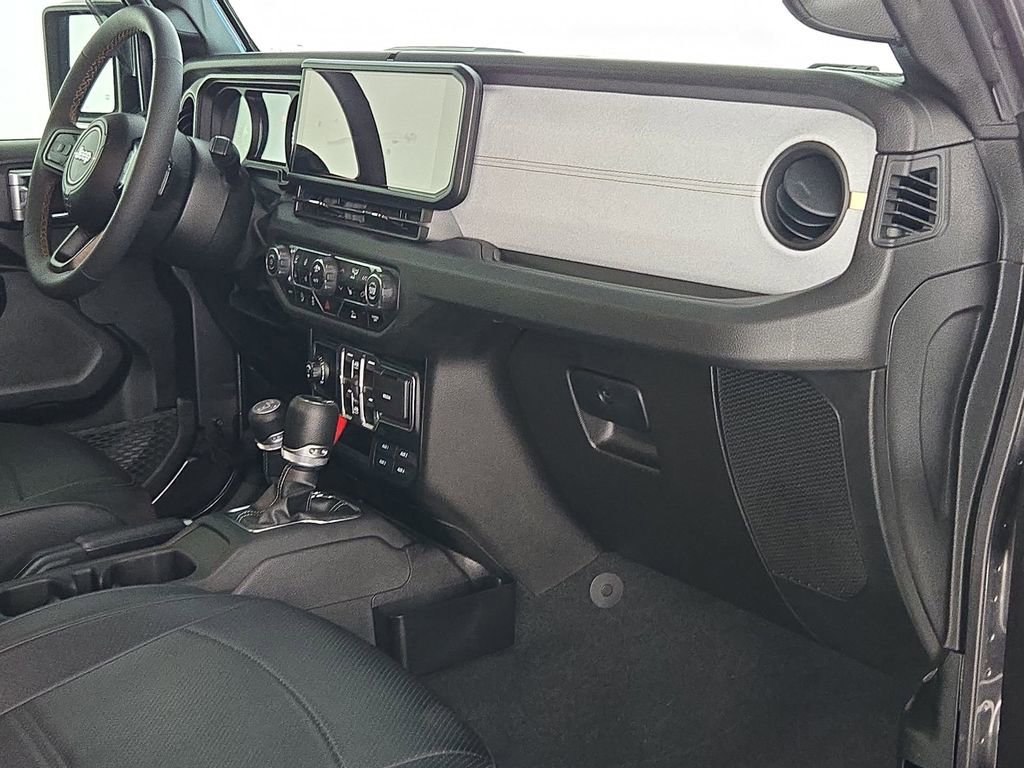Used 2024 Jeep Gladiator Sport AWD/4WD image 34
