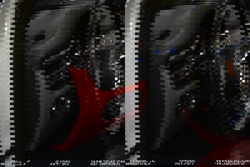 Used 2023 Porsche Macan image 25