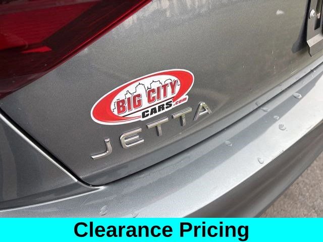 Used 2024 Volkswagen Jetta SE image 43