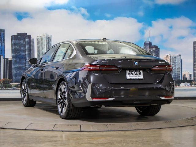 Used 2026 BMW 530i xDrive image 9