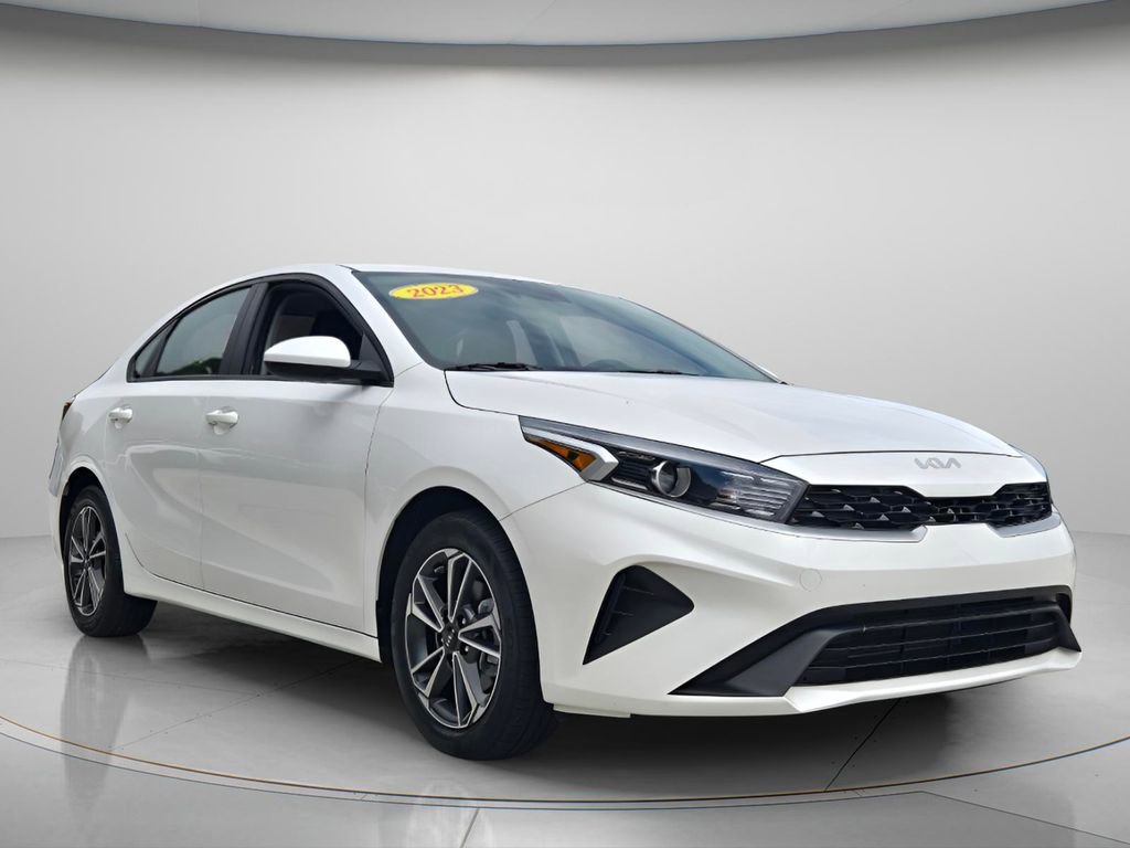 Used 2023 Kia Forte LXS FWD image 9