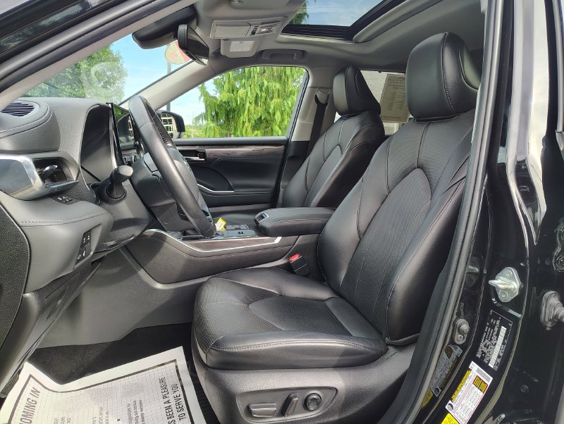 Used 2023 Toyota Highlander Limited AWD/4WD image 13