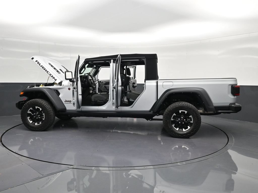 Used 2024 Jeep Gladiator Rubicon w/ Safety Group AWD/4WD image 32