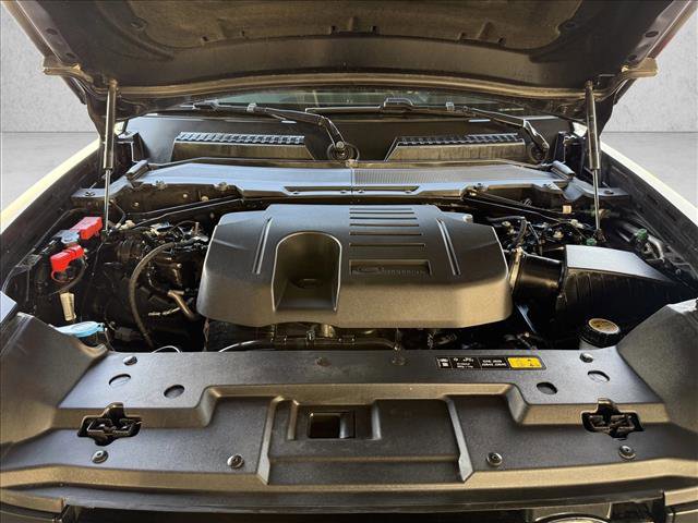 Used 2024 Land Rover Defender 110 X-Dynamic SE image 24