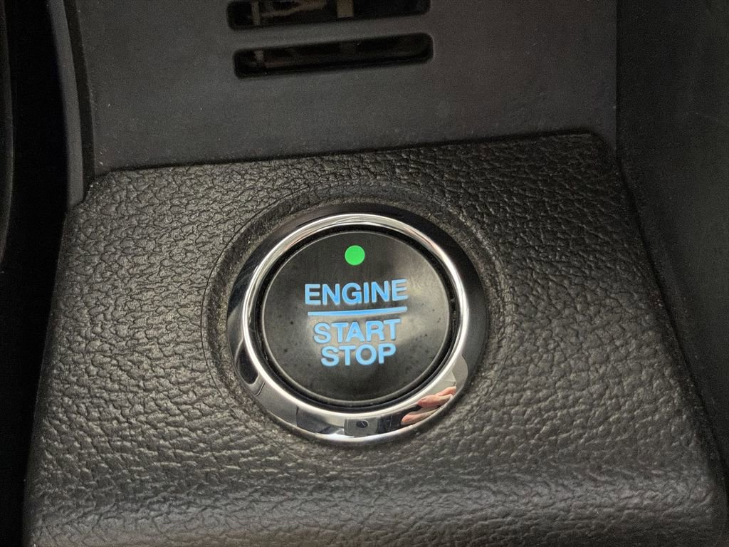 Used 2020 Ford F250 Lariat AWD/4WD image 17