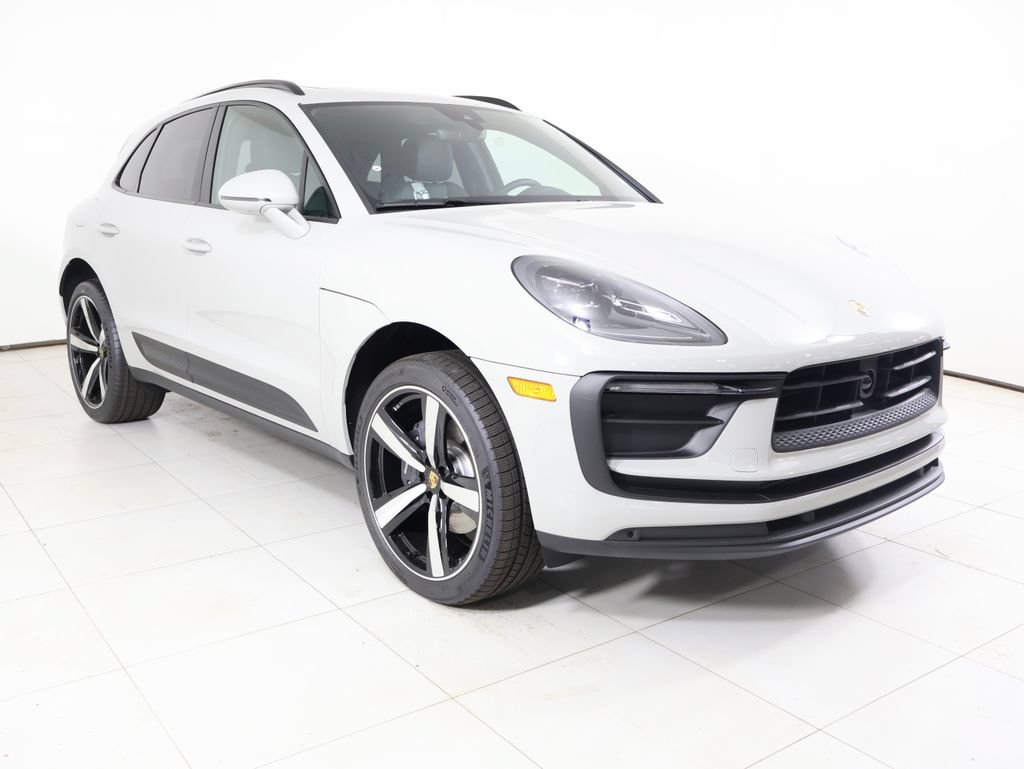 New 2026 Porsche Macan AWD/4WD image 30