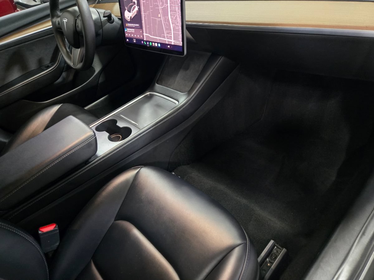 Used 2022 Tesla Model 3 Standard Range RWD image 34