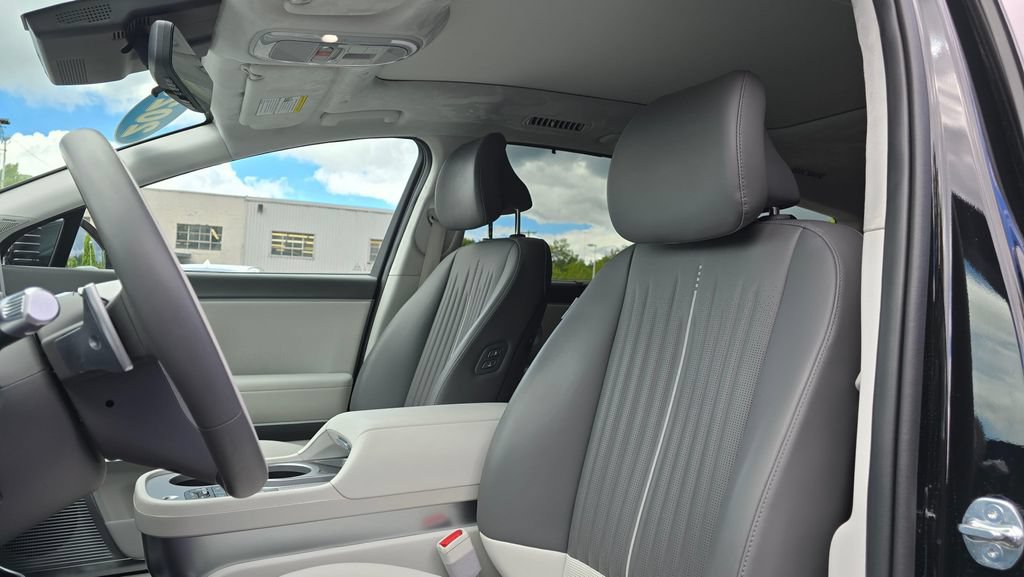 Used 2026 Hyundai Ioniq 9 Calligraphy AWD/4WD image 22