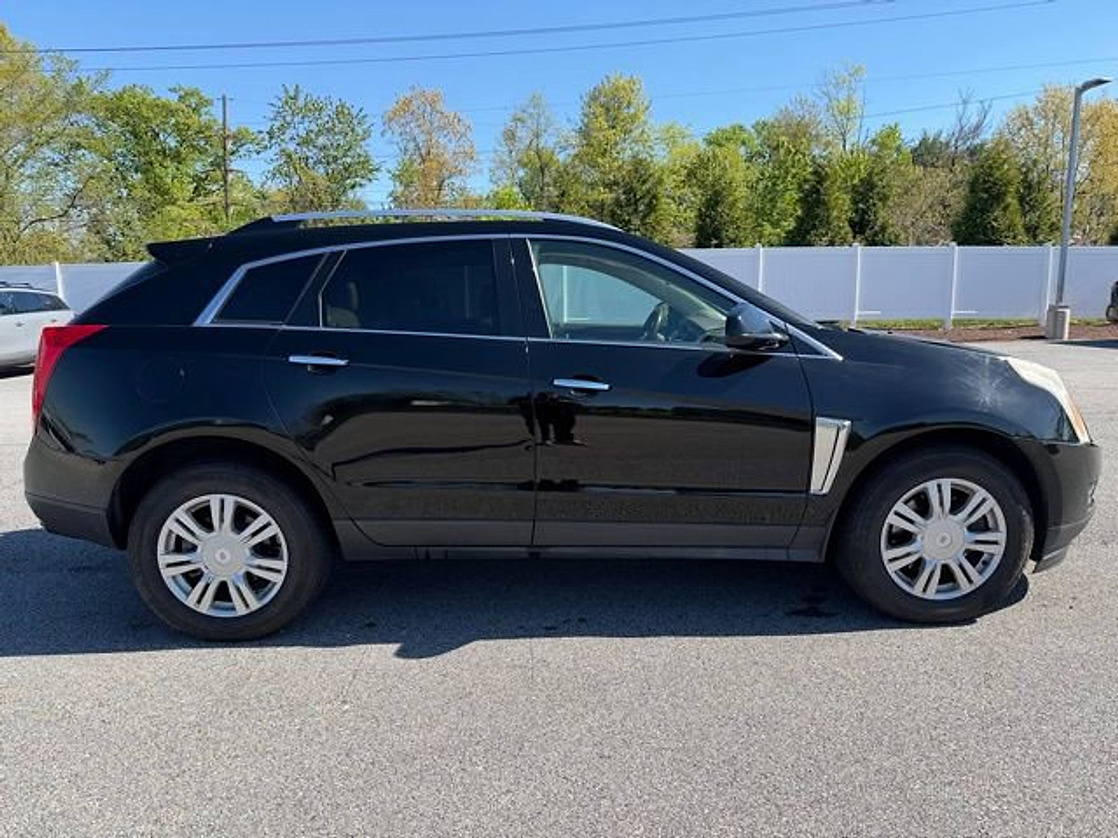 Used 2016 Cadillac SRX Luxury w/ Driver Awareness Package AWD/4WD image 8