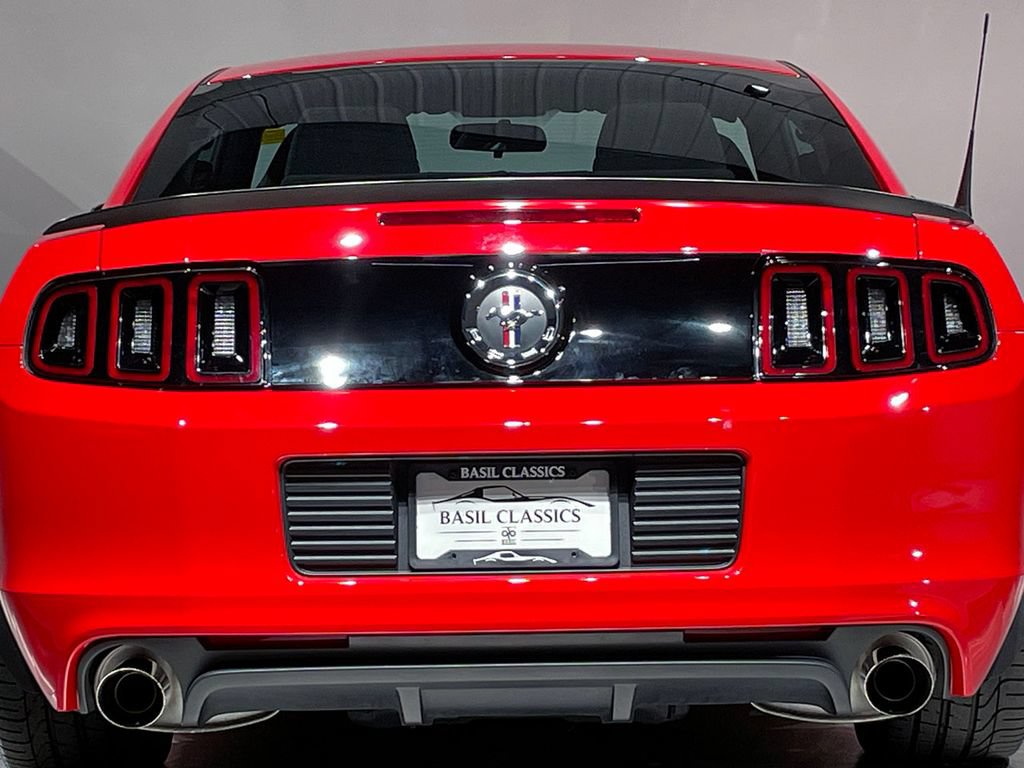 Used 2013 Ford Mustang Boss 302 w/ Boss 302 Accessory Pkg RWD image 32