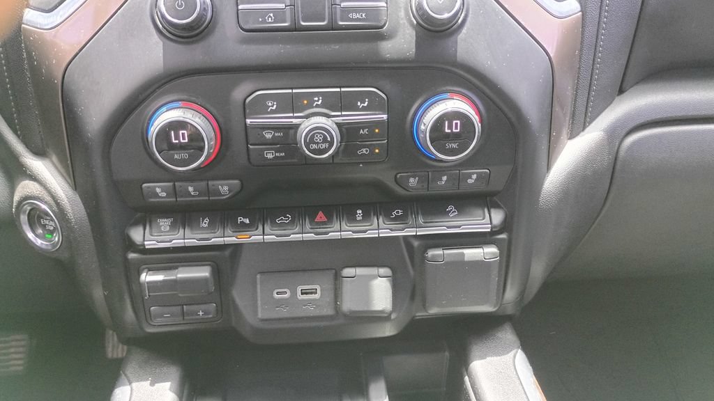 Used 2020 Chevrolet Silverado 2500 High Country w/ Z71 Off-Road Package AWD/4WD image 21