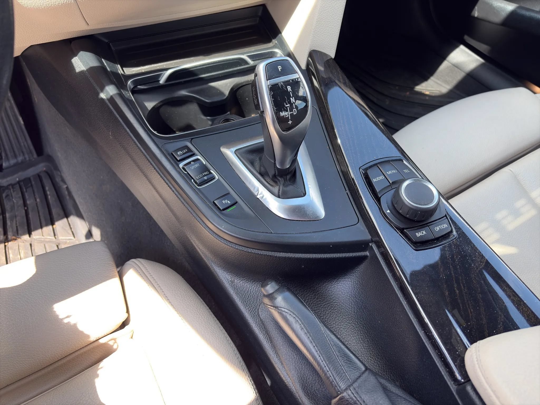 Used 2017 BMW 330i Sedan w/ Premium Package RWD image 15