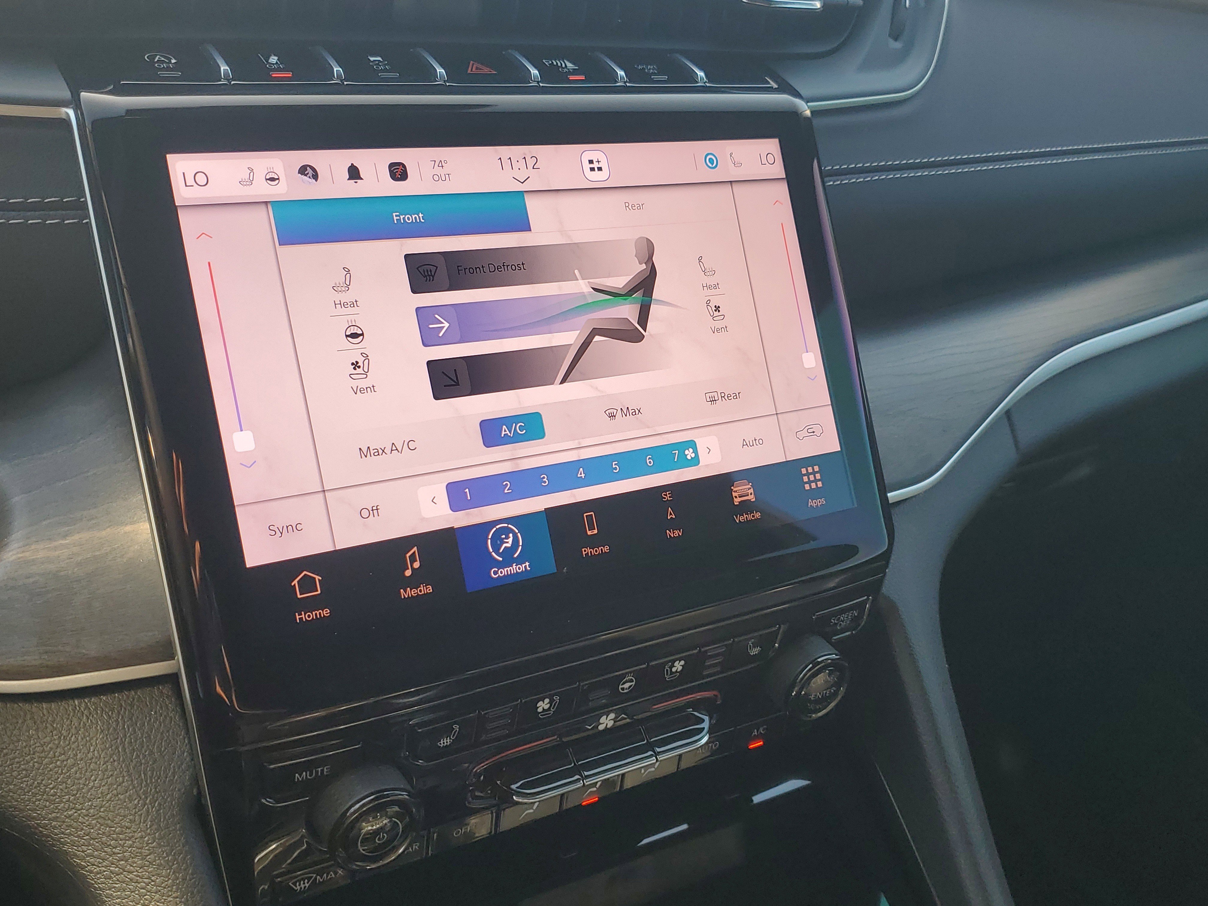 Used 2025 Jeep Grand Cherokee L Limited w/ Luxury Tech Group II image 21