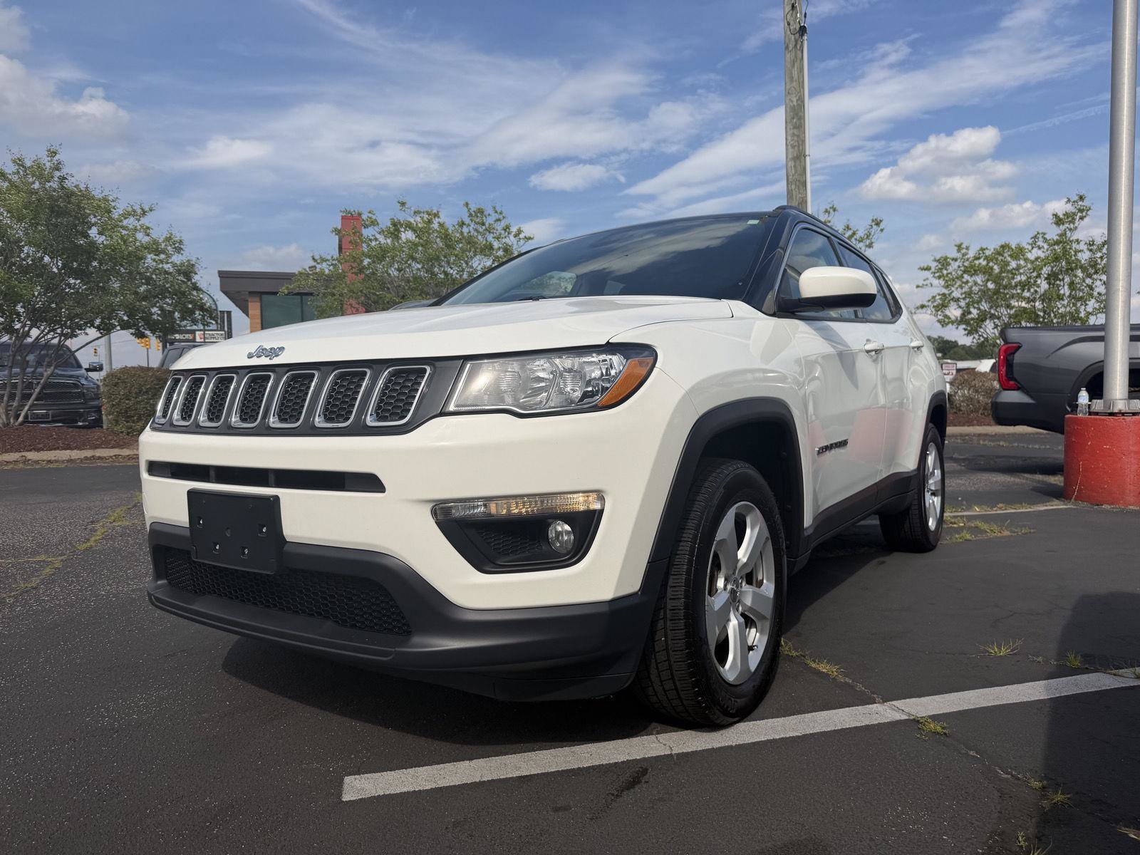 Used 2020 Jeep Compass Latitude w/ Popular Equipment Group AWD/4WD image 3