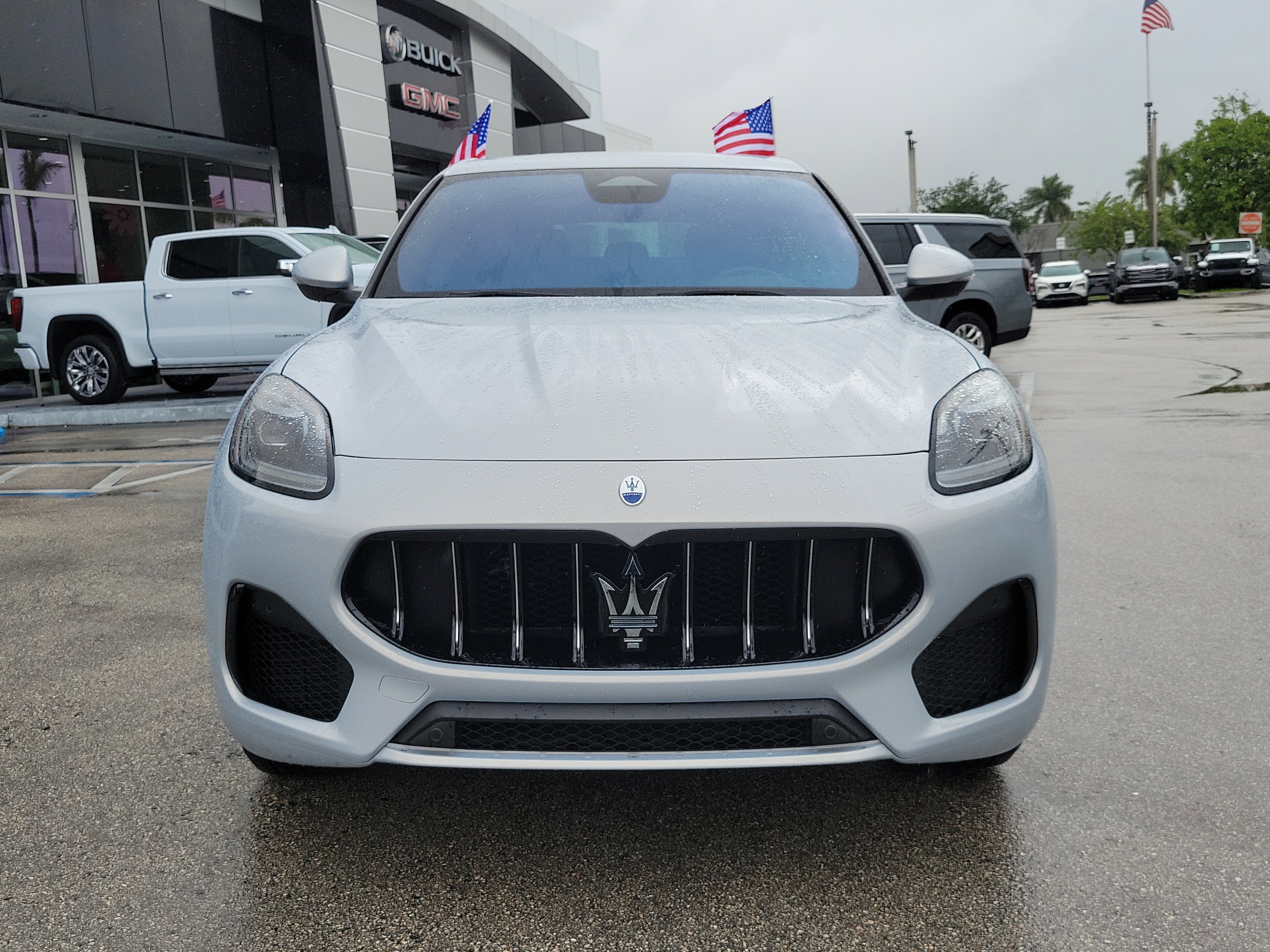 Used 2023 Maserati Grecale GT image 2