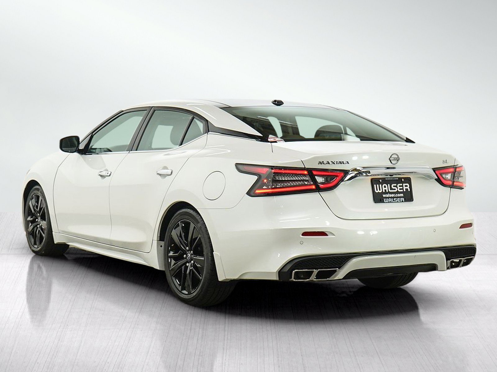 Used 2023 Nissan Maxima SL FWD image 3