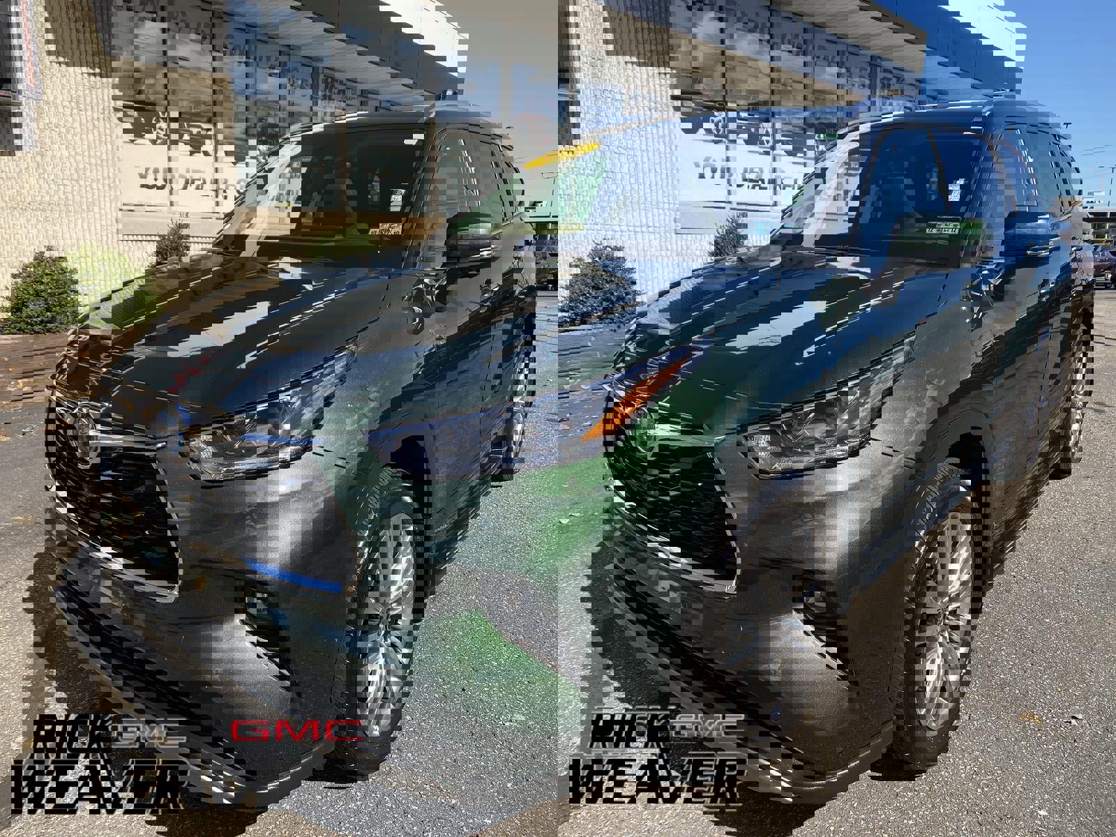 Used 2024 Toyota Highlander Platinum