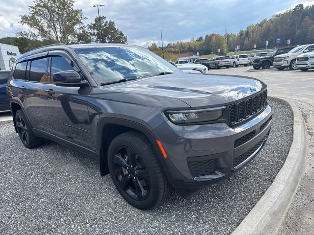 Used 2023 Jeep Grand Cherokee L Laredo