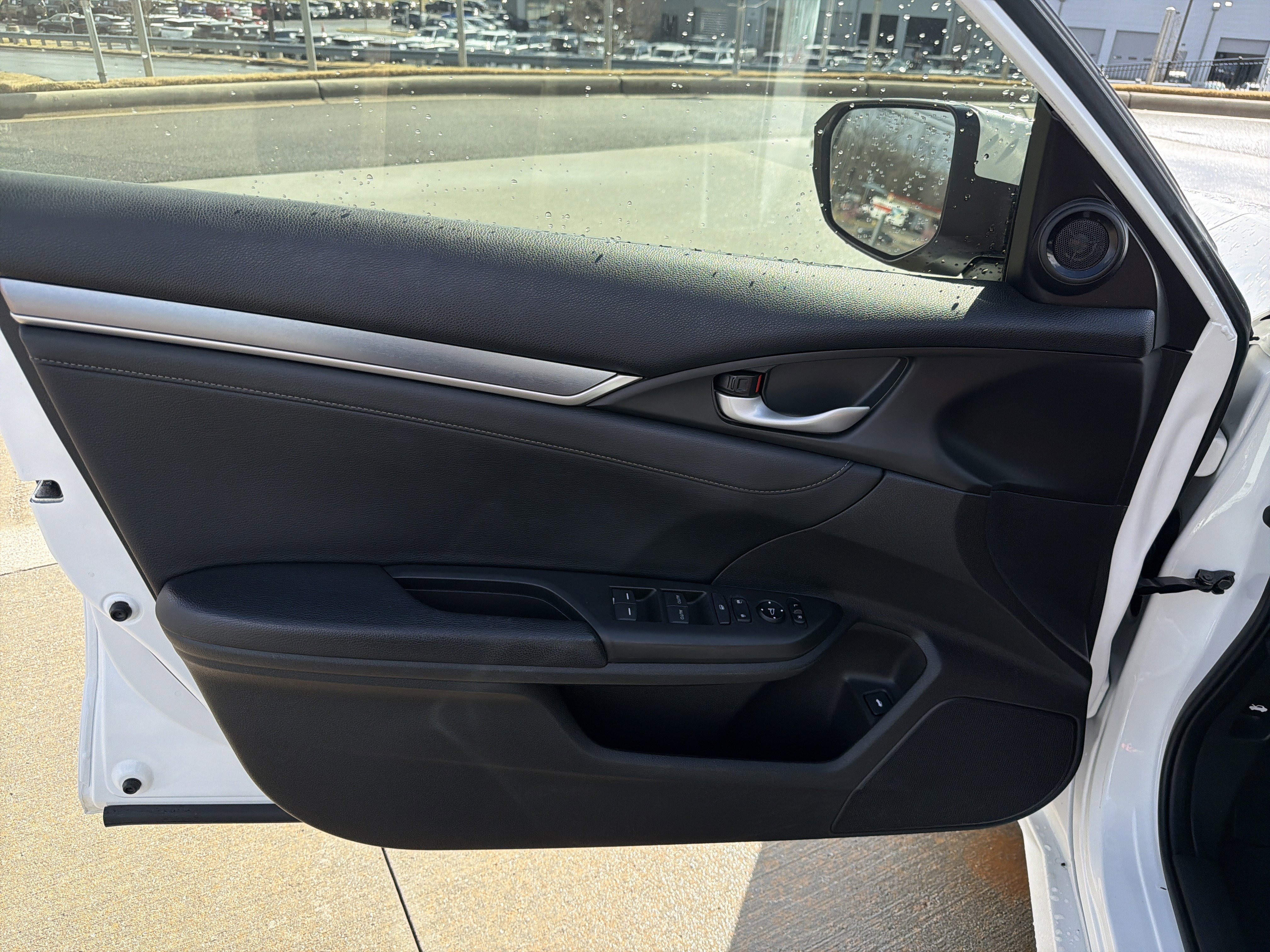 Used 2018 Honda Civic EX-L image 14