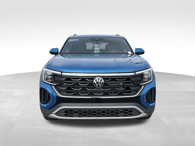 Used 2025 Volkswagen Atlas Cross Sport SE w/ Panoramic Sunroof Package image 11