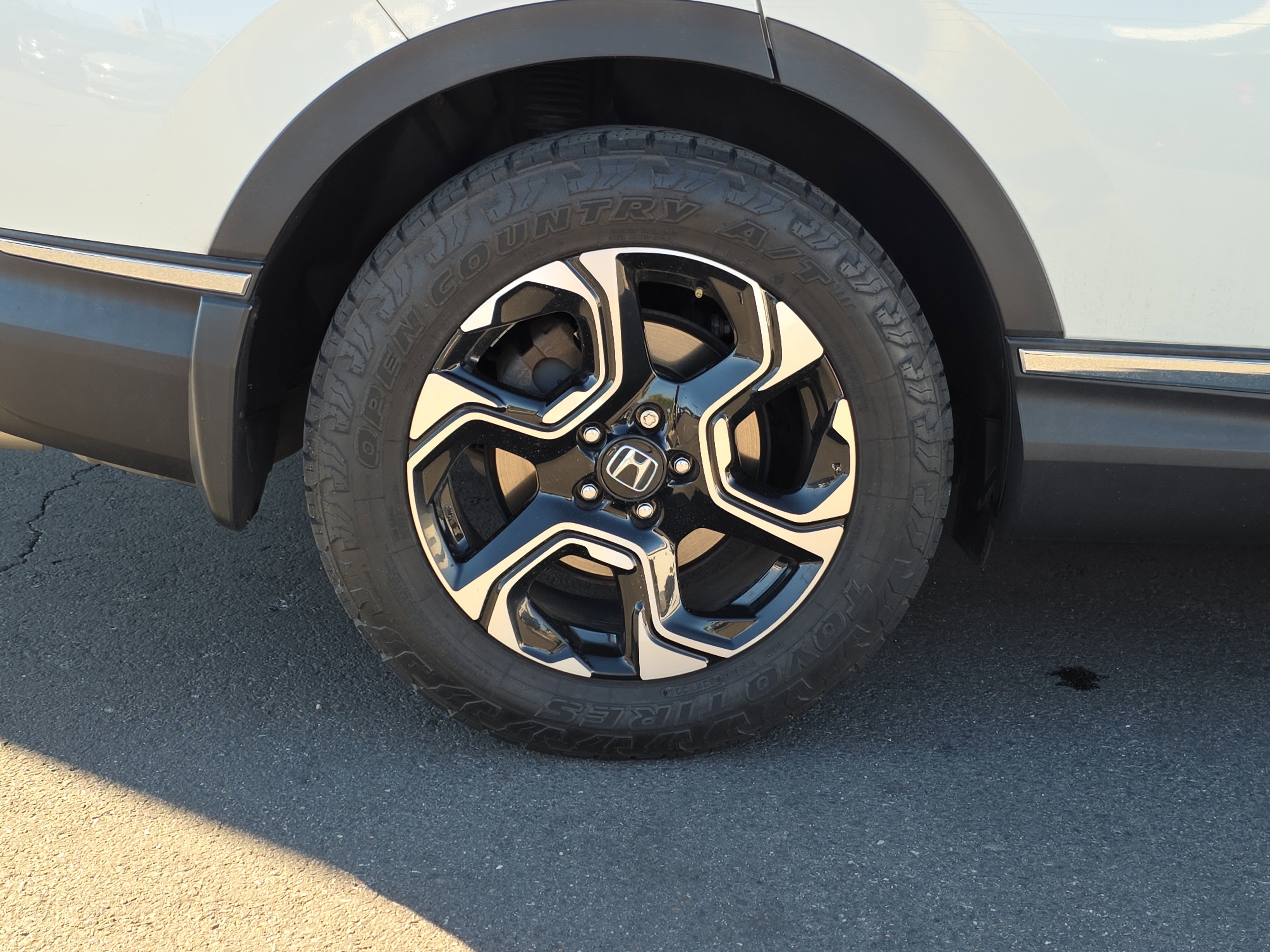 Used 2018 Honda CR-V Touring image 10