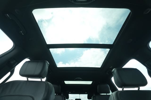 New 2026 Jeep Grand Wagoneer Summit AWD/4WD image 10