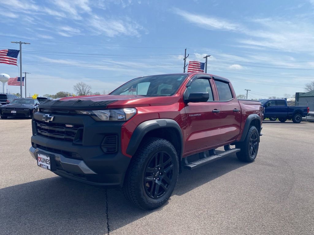 Used 2025 Chevrolet Colorado Trail Boss image 14