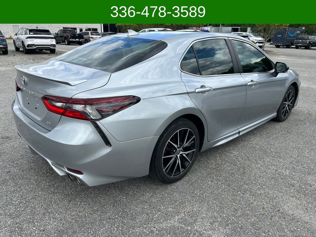 Used 2021 Toyota Camry SE FWD image 6