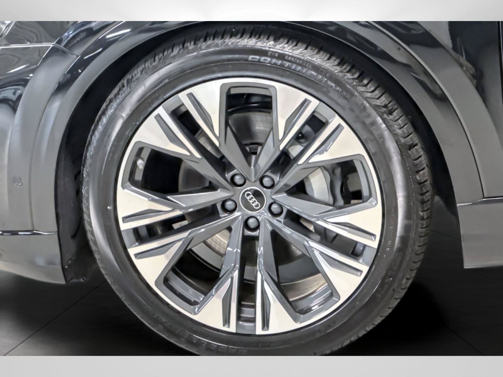 Used 2026 Audi Q8 Premium Plus AWD/4WD image 25