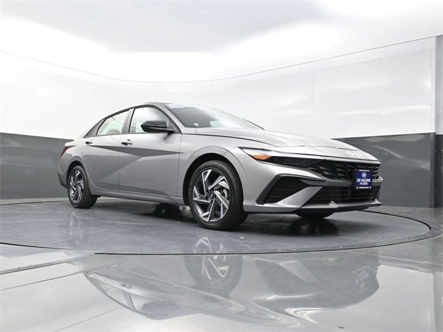 New 2025 Hyundai Elantra SEL image 30
