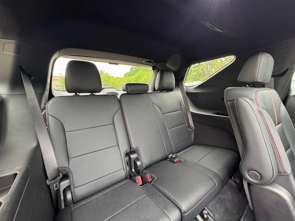 Used 2026 Chevrolet Traverse RS AWD/4WD image 40