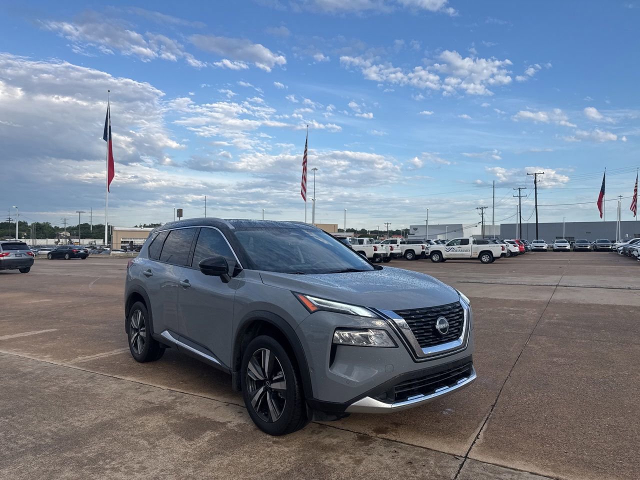 Used 2023 Nissan Rogue Platinum w/ Platinum Premium Package AWD/4WD image 1
