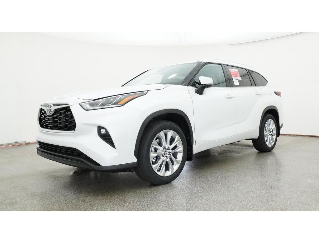 New 2026 Toyota Highlander Limited AWD/4WD image 17