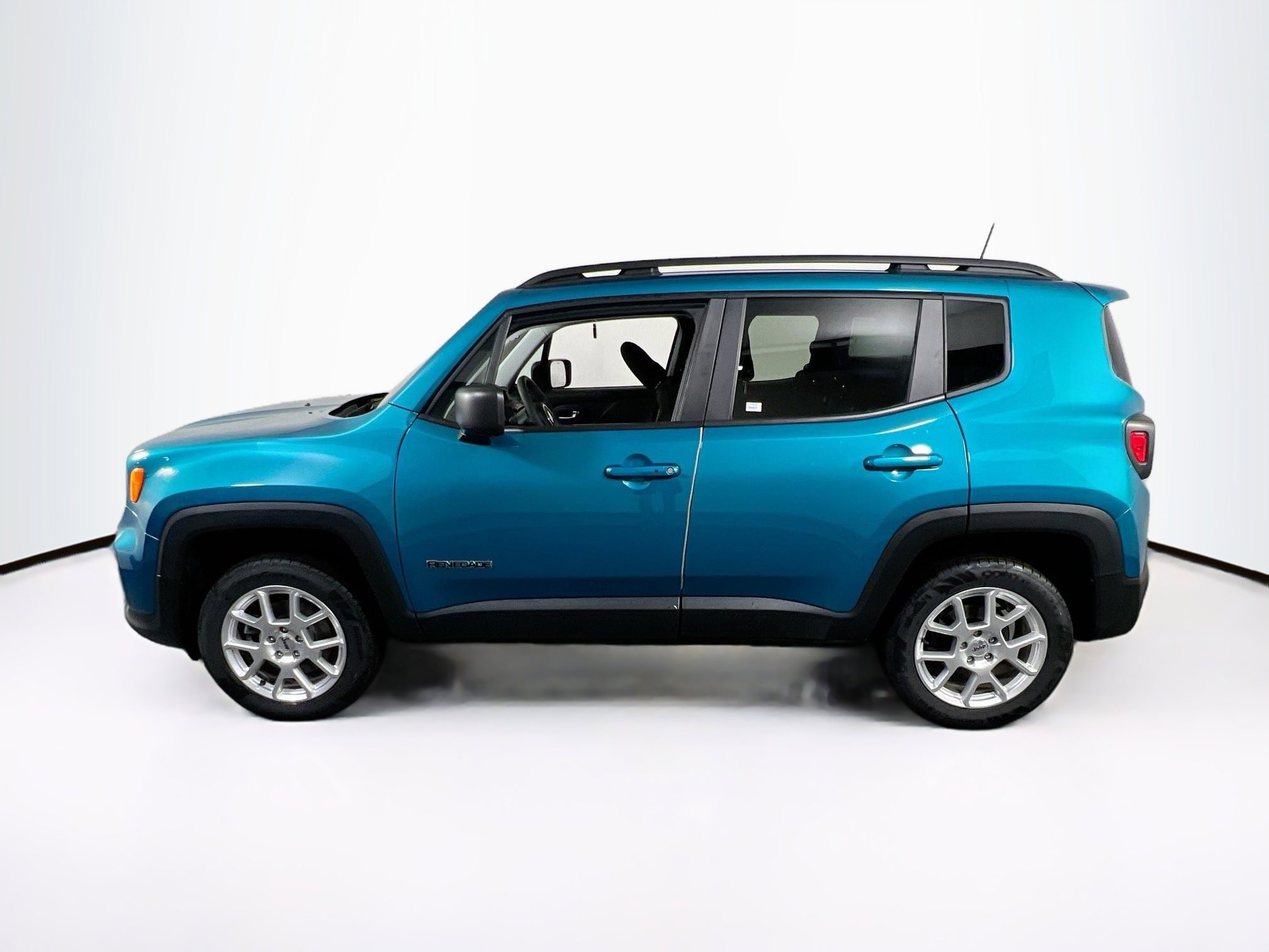 Used 2022 Jeep Renegade Latitude image 8