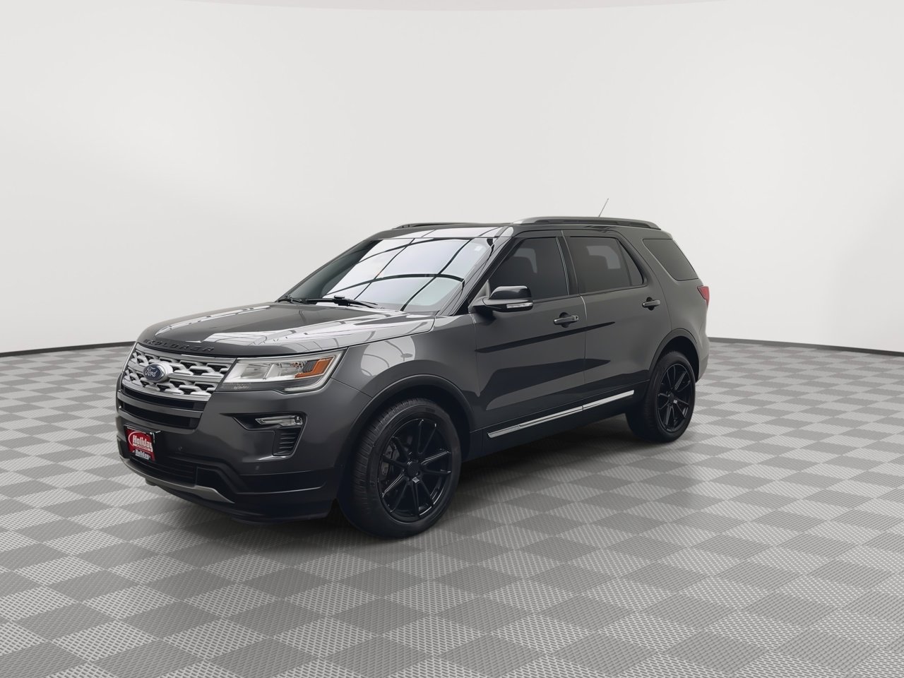 Used 2018 Ford Explorer XLT w/ Equipment Group 202A AWD/4WD image 40