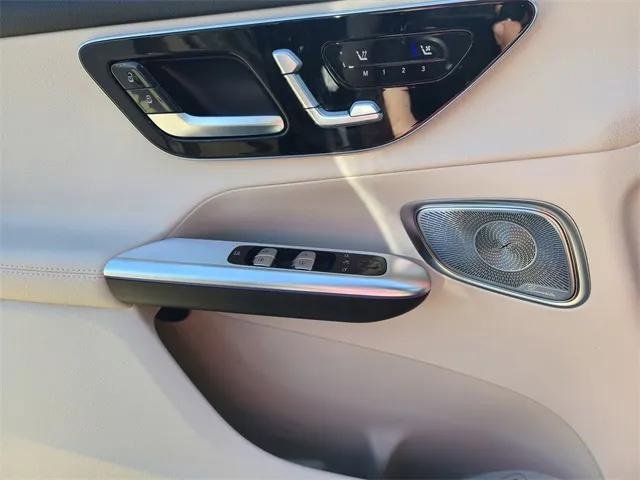 New 2025 Mercedes-Benz GLC 300 4MATIC image 22