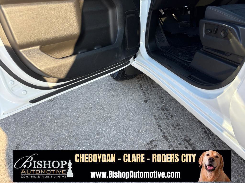Used 2023 Chevrolet Silverado 1500 Custom image 30