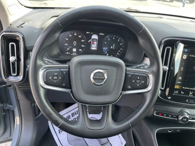 Used 2021 Volvo XC40 T5 Momentum AWD/4WD image 14