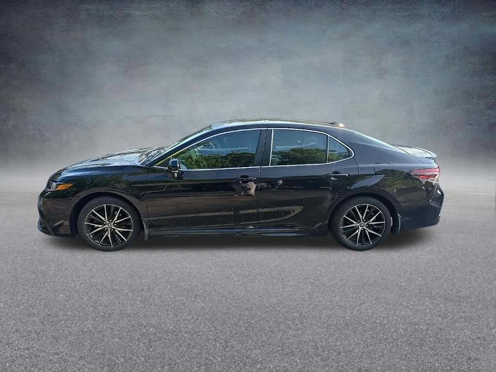Used 2024 Toyota Camry SE w/ Audio Upgrade Package FWD image 6