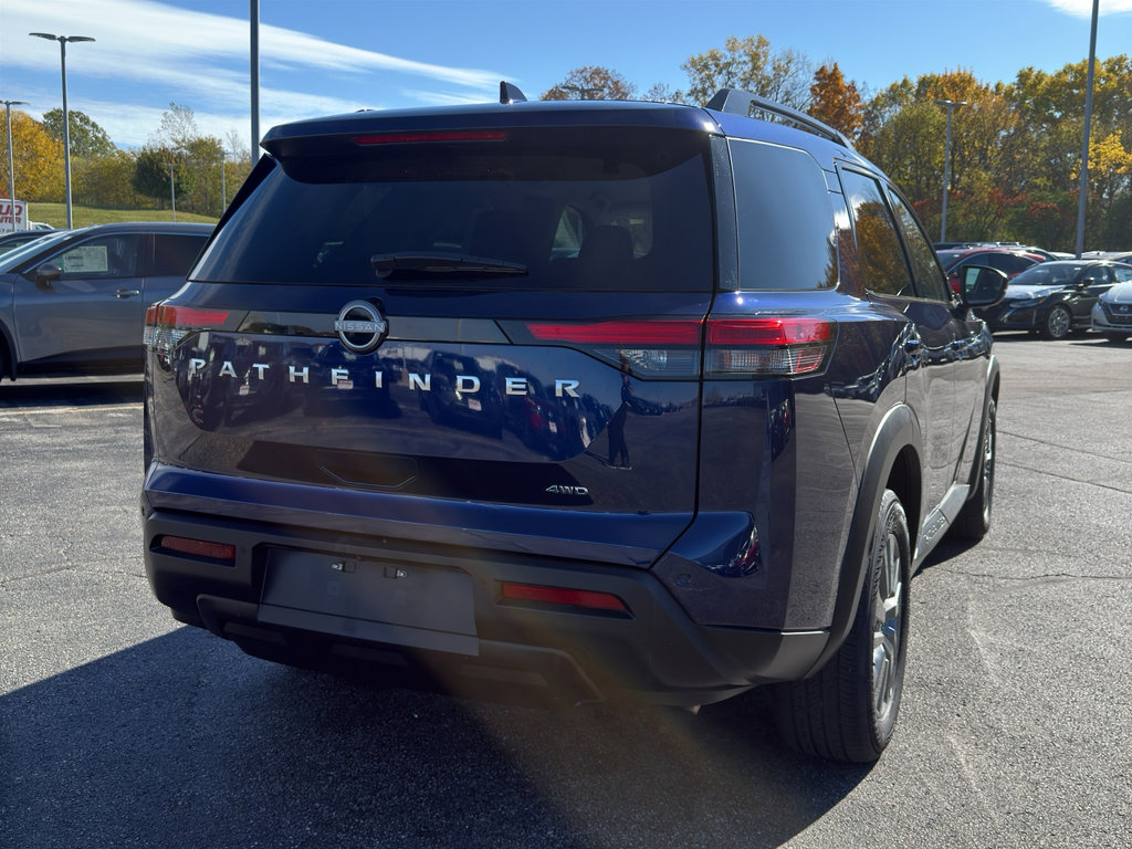 Certified 2025 Nissan Pathfinder SV image 5