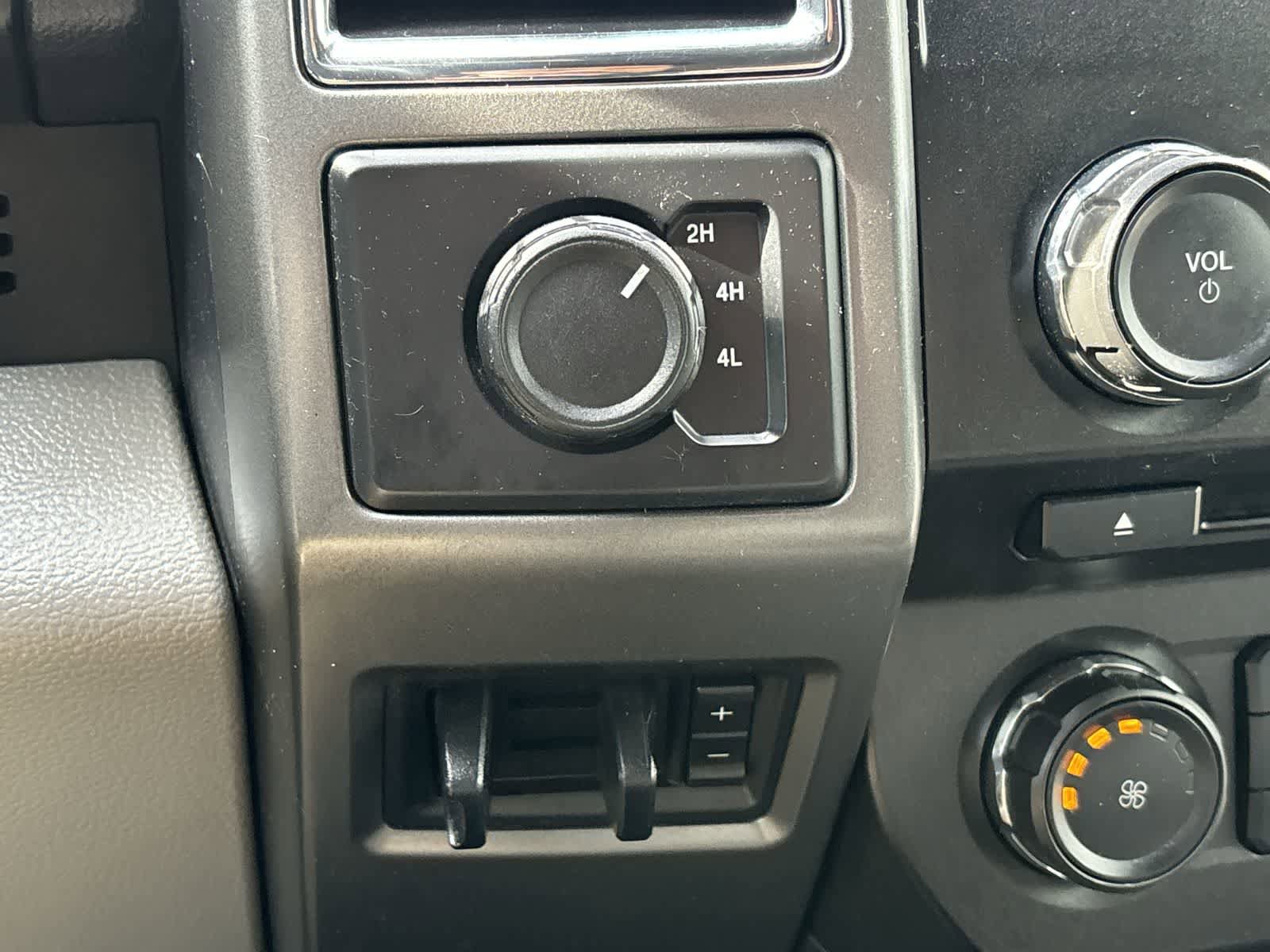 Used 2018 Ford F250 XLT AWD/4WD image 25