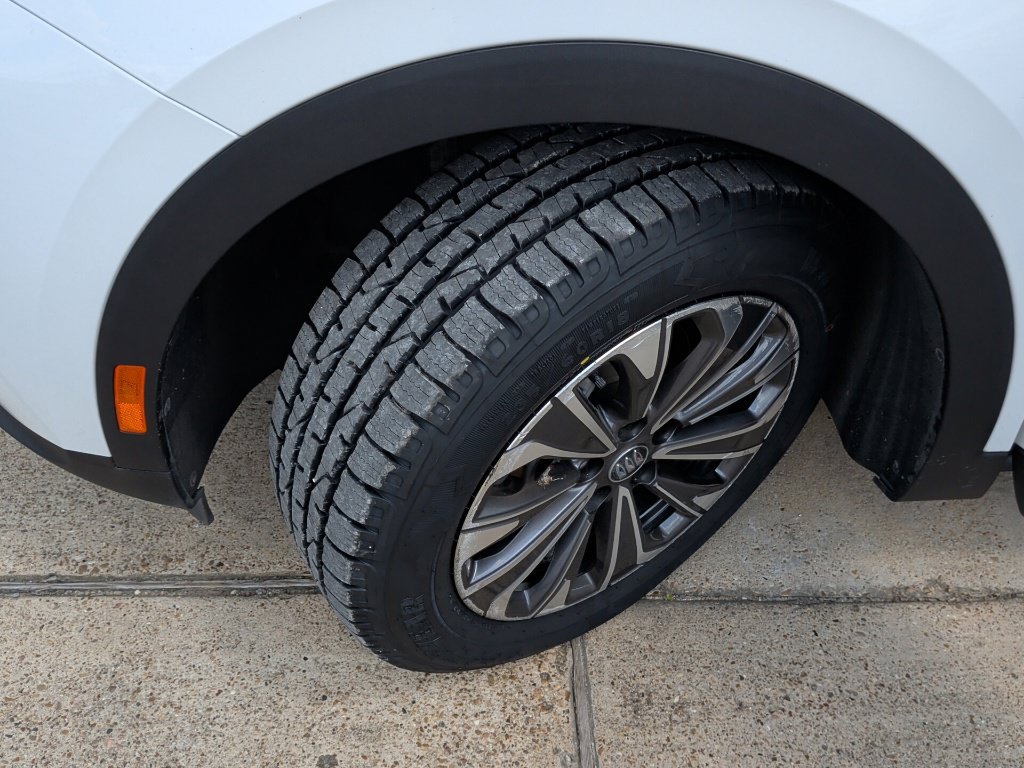 Used 2024 Buick Envision Preferred AWD/4WD image 44