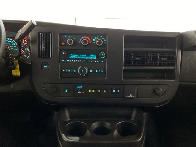 Used 2025 Chevrolet Express 3500 LT w/ LT Preferred Equipment Group RWD image 15