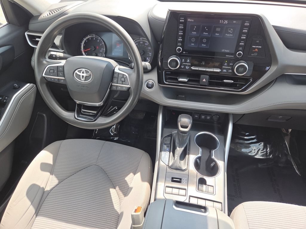 Used 2021 Toyota Highlander L AWD/4WD image 29