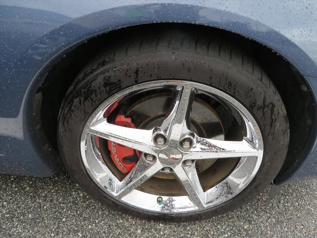 Used 2011 Chevrolet Corvette Coupe w/ 1LT image 5