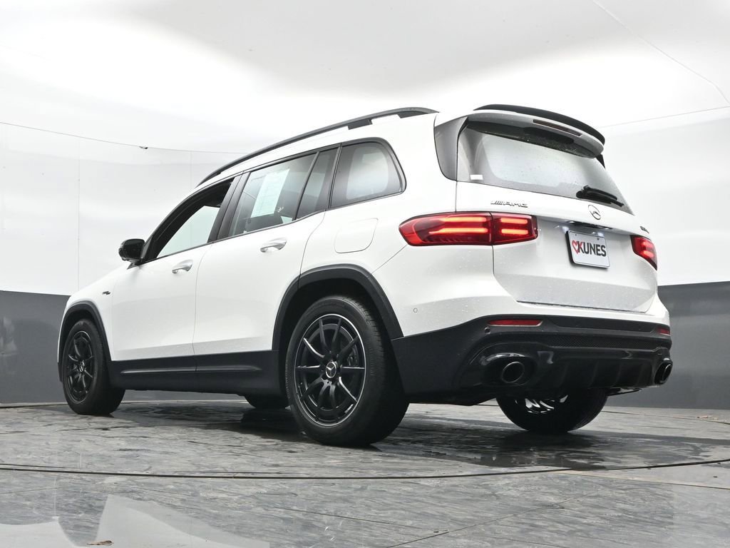 Used 2025 Mercedes-Benz GLB 35 AMG 4MATIC image 43
