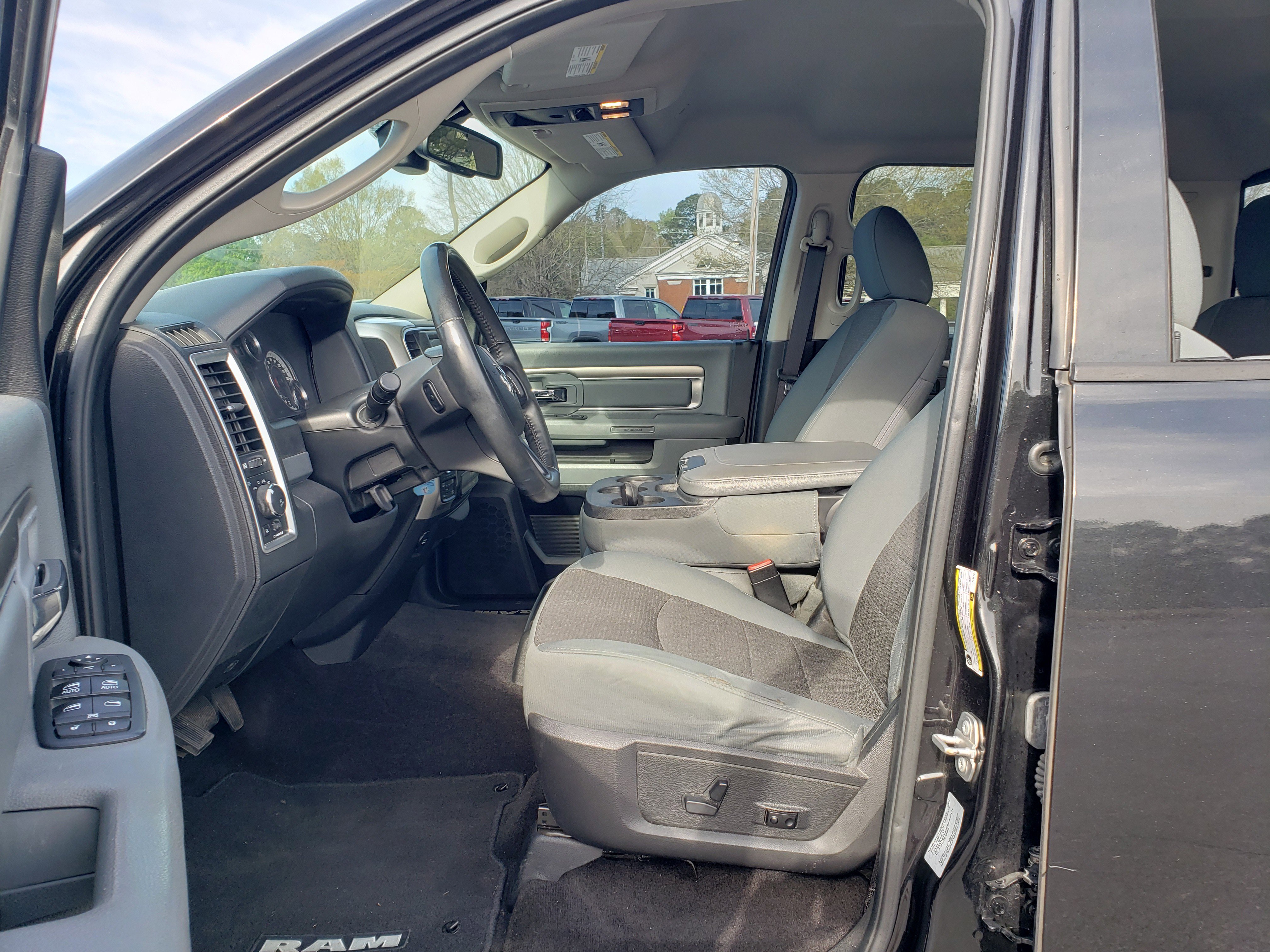 Used 2017 RAM 1500 Big Horn image 29