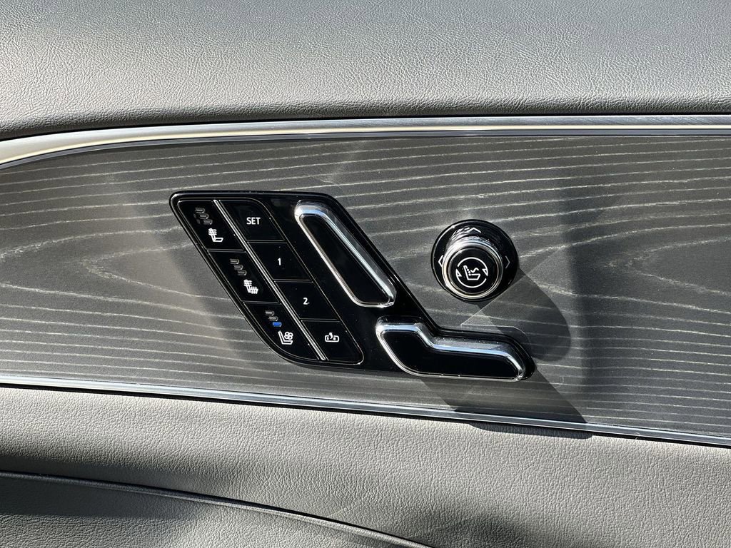 New 2025 Cadillac Lyriq Sport image 23